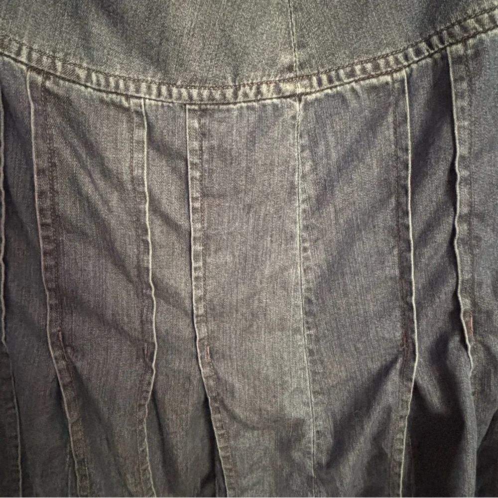 SOLD Liz Claiborne Vintage Denim Fit and Flare Skirt Size 10 - Picture 3 of 5